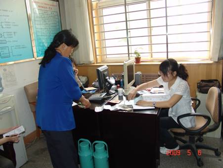 在省婦聯(lián)權(quán)益部接待群眾來訪
